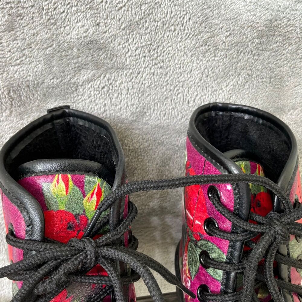 WOMENS Skull Roses Combat Boots Goth Festival Rave Sz 40 / US 9 pink purple - Picture 8 of 8